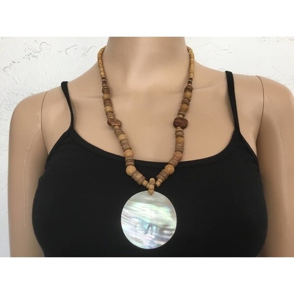 Set of 2 Brown Necklaces - Picture 1 of 3